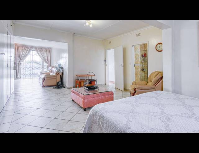 3 BEDROOM HOUSE FOR SALE IN GLENVISTA
